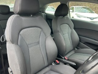 /photos/10598/77542fec-d1df-403c-85cb-af3f6e4b957d_i320x240.jpg