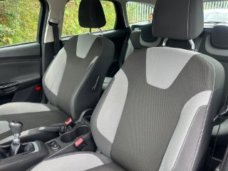 /photos/10598/b9e4e64c-1893-42ad-8128-c6c13b570221_i320x240.jpg